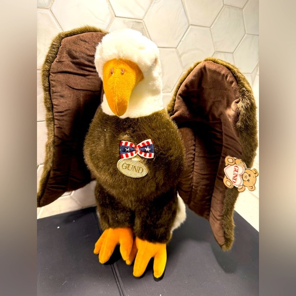 Gund Bald Eagle Plush Stuffed Animal Flag Pin & Medal Patriotic America Vintage - Picture 1 of 8